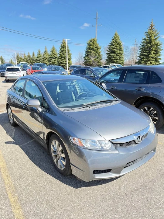 2011 Honda Civic 8th Gen - Image 2 of 7