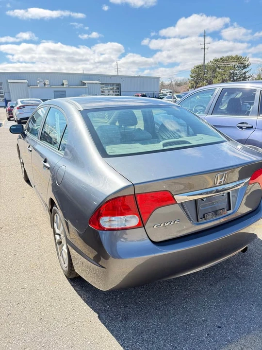 2011 Honda Civic 8th Gen - Image 4 of 7