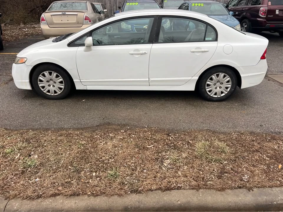 2011 Honda Civic 8th Gen - Image 8 of 10