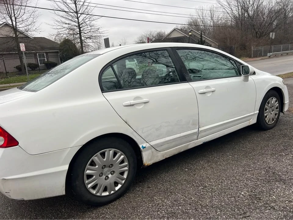 2011 Honda Civic 8th Gen - Image 6 of 10