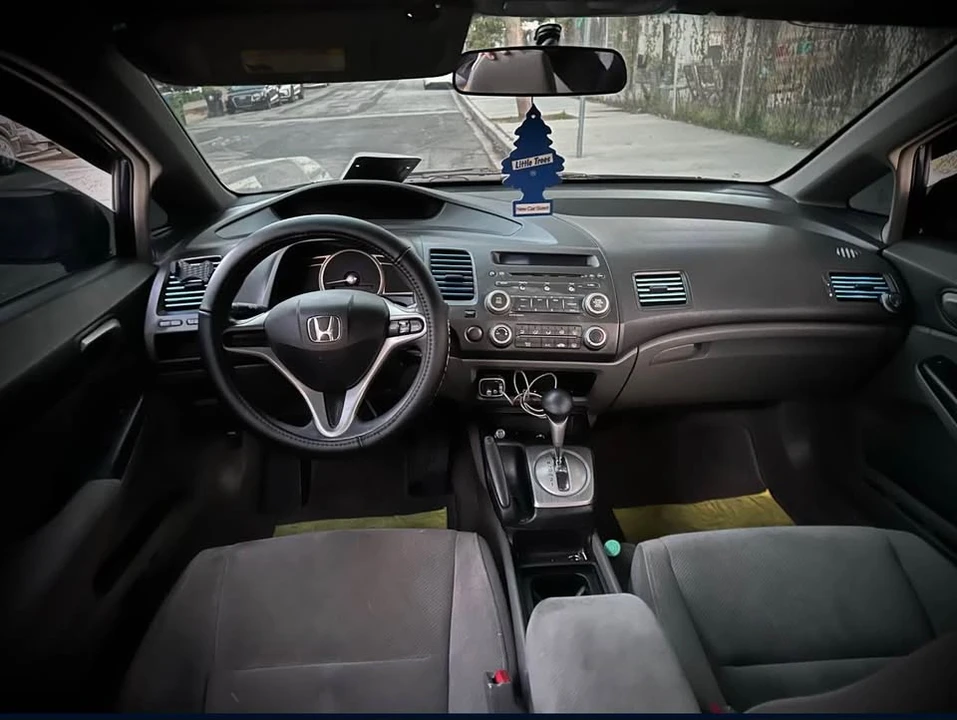 2011 Honda Civic 8th Gen - Image 4 of 5