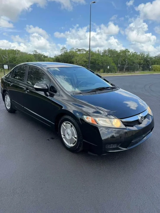 2011 Honda Civic 8th Gen - Image 2 of 16