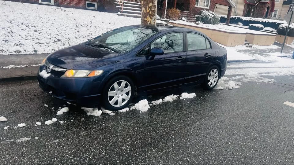 2011 Honda Civic 8th Gen - Image 3 of 9