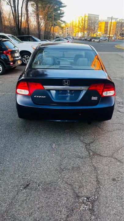 2011 Honda Civic 8th Gen - Image 9 of 9