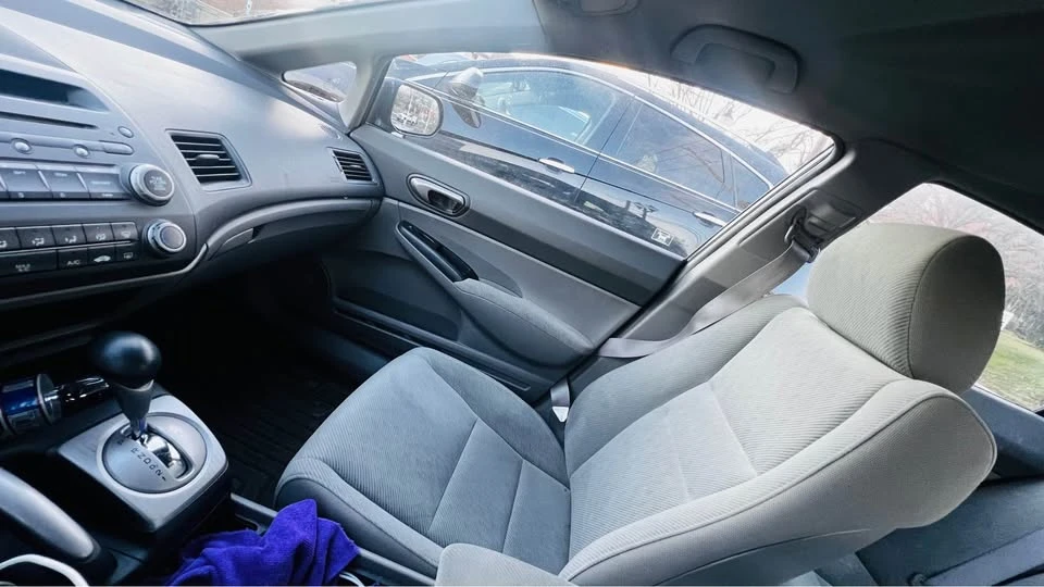 2011 Honda Civic 8th Gen - Image 6 of 9