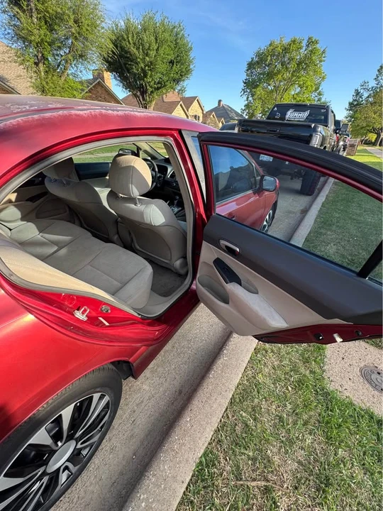 2011 Honda Civic 8th Gen - Image 9 of 19