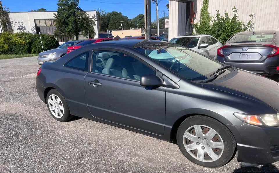 2011 Honda Civic 8th Gen - Image 3 of 6