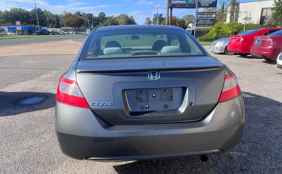 2011 Honda Civic 8th Gen - Image 5 of 6