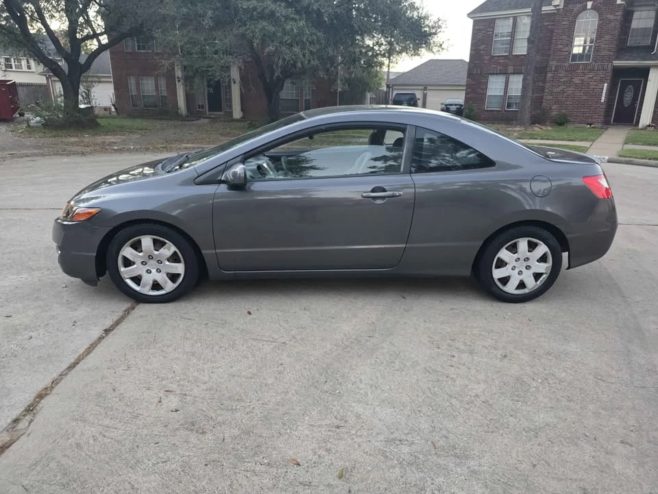 2011 Honda Civic 8th Gen - Image 3 of 14