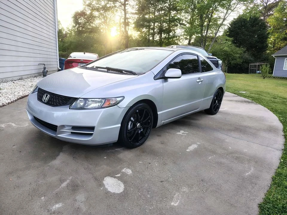 2011 Honda Civic 8th Gen - Image 4 of 15