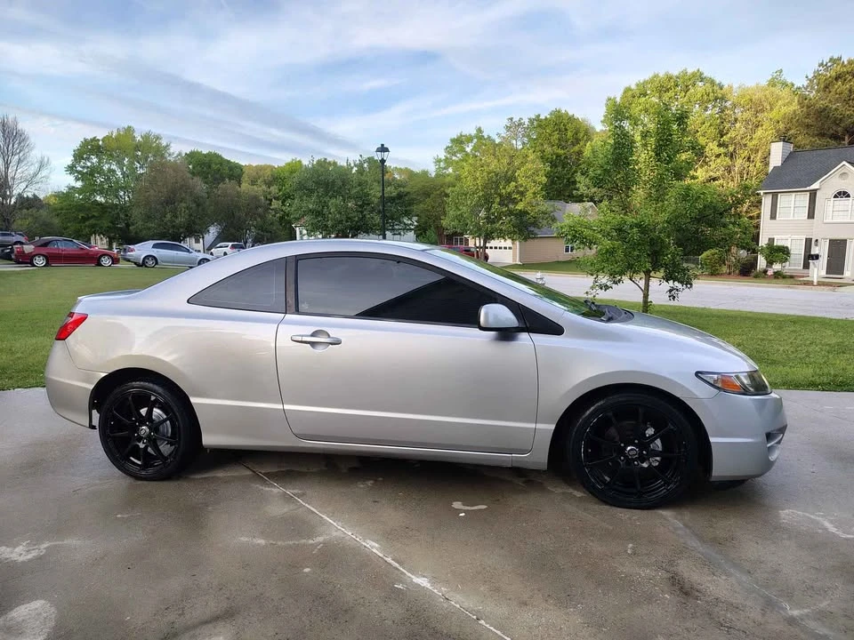 2011 Honda Civic 8th Gen - Image 8 of 15