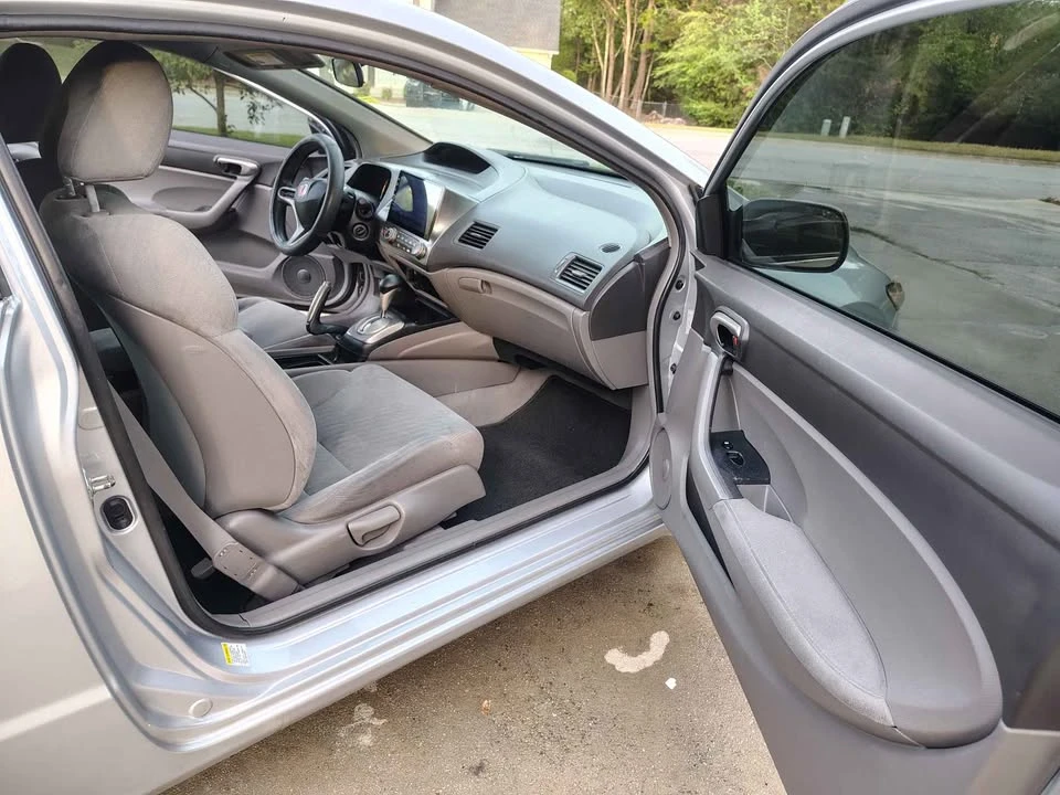 2011 Honda Civic 8th Gen - Image 11 of 15
