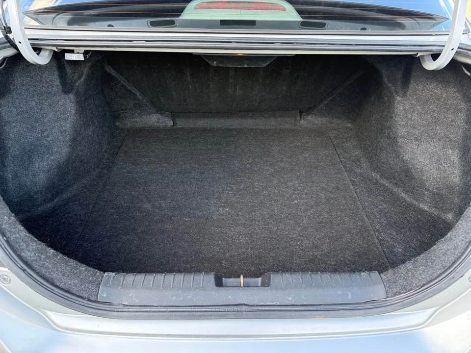 2011 Honda Civic 8th Gen - Image 12 of 13