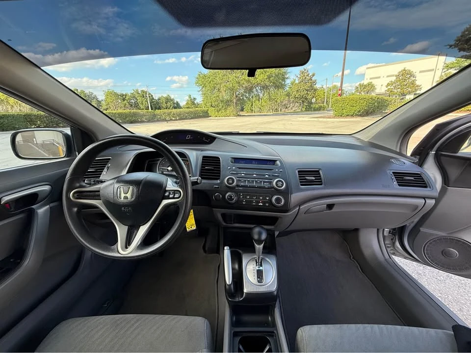 2011 Honda Civic 8th Gen - Image 10 of 13