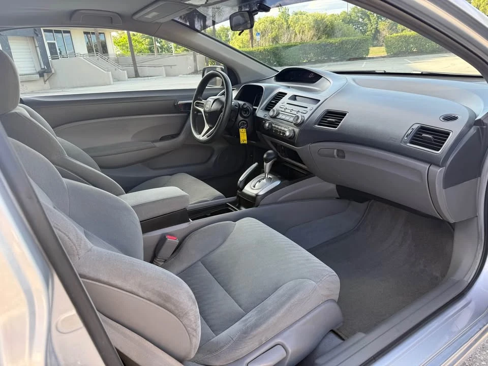 2011 Honda Civic 8th Gen - Image 9 of 13