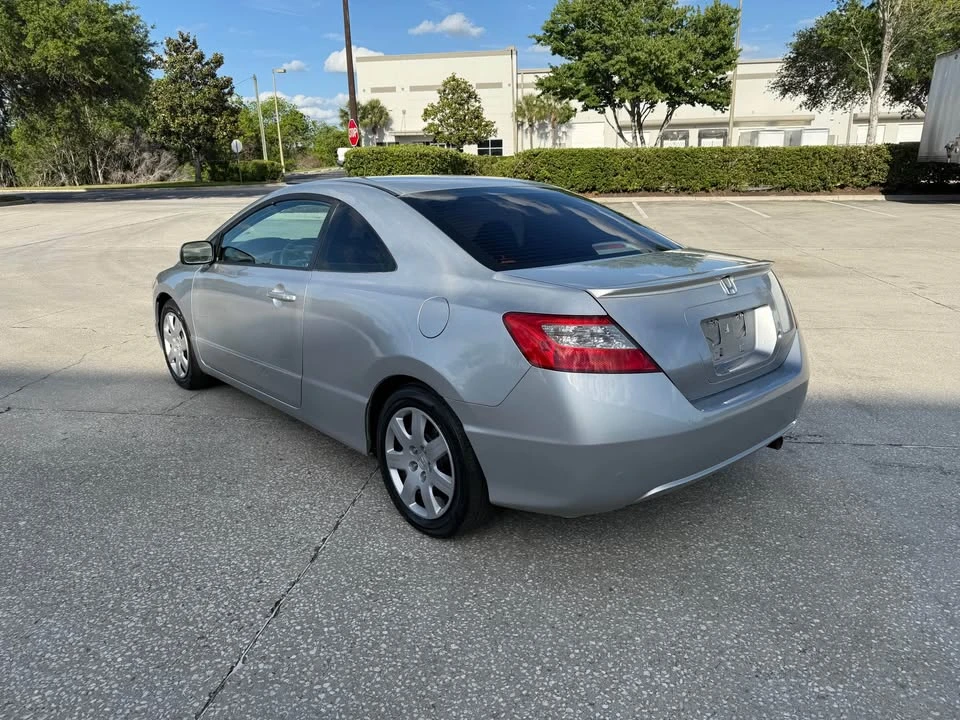 2011 Honda Civic 8th Gen - Image 7 of 13