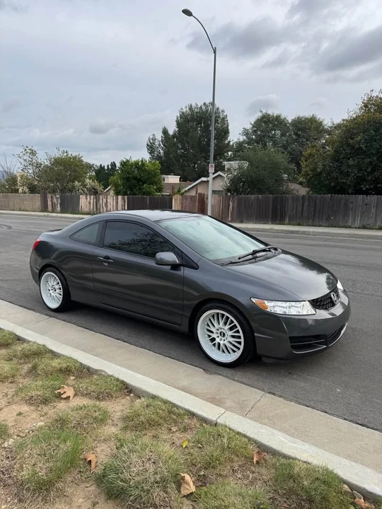 2011 Honda Civic 8th Gen - Image 7 of 16