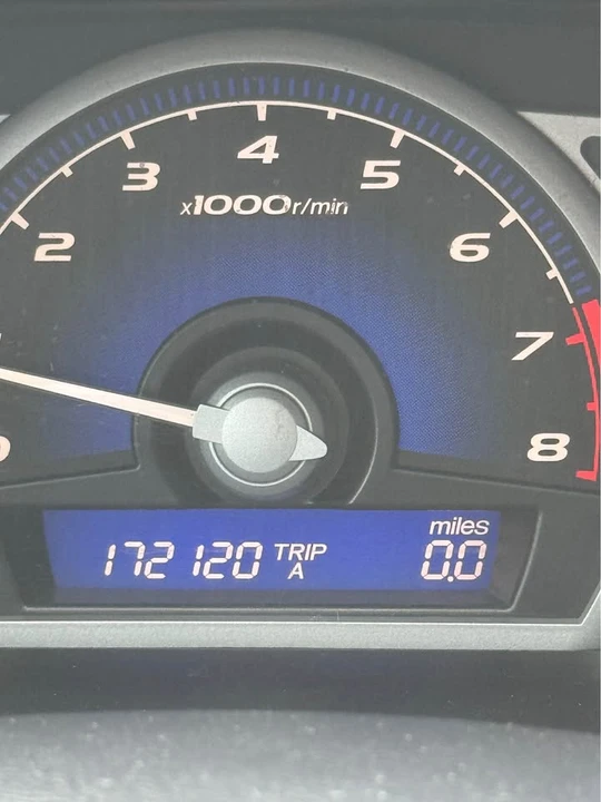 2011 Honda Civic 8th Gen - Image 10 of 16