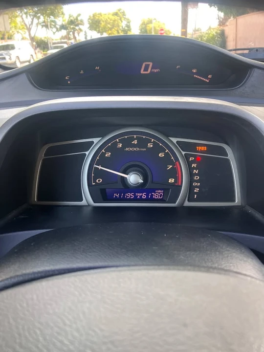 2011 Honda Civic 8th Gen - Image 2 of 14