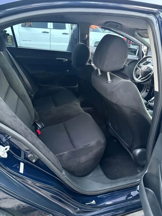 2011 Honda Civic 8th Gen - Image 13 of 16