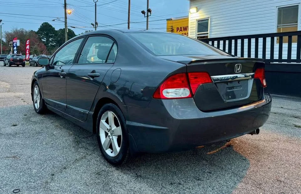 2011 Honda Civic 8th Gen - Image 4 of 17