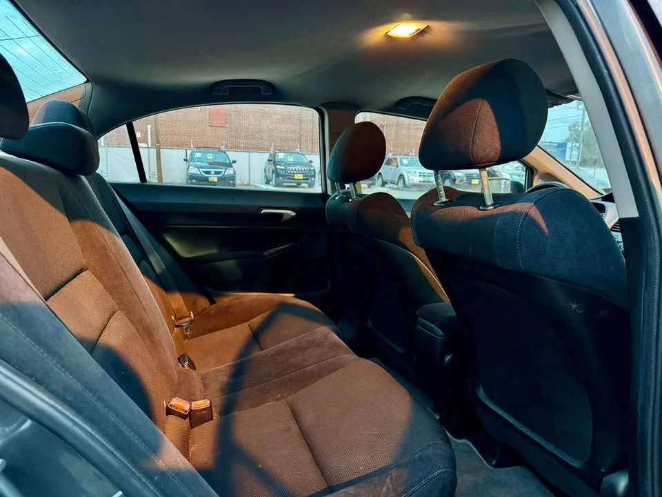 2011 Honda Civic 8th Gen - Image 13 of 17