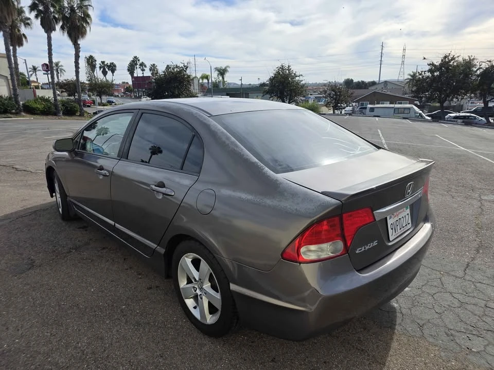2011 Honda Civic 8th Gen - Image 4 of 18
