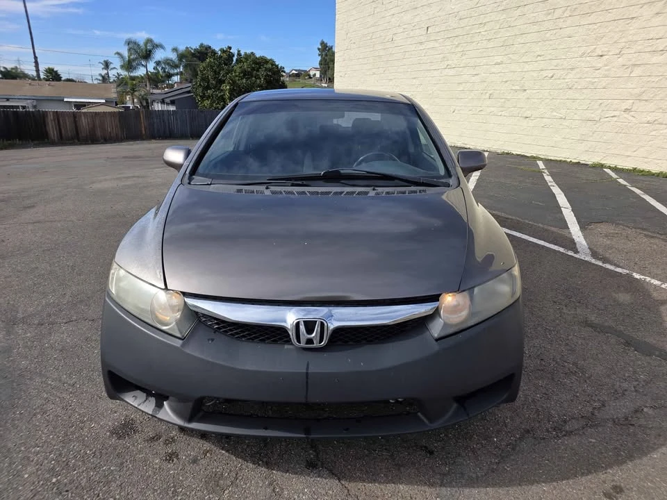 2011 Honda Civic 8th Gen - Image 2 of 18