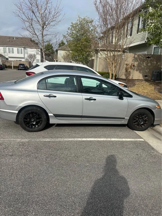 2011 Honda Civic 8th Gen - Image 4 of 7