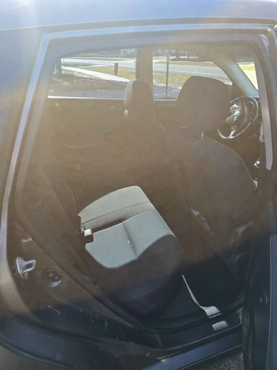 2011 Honda Civic 8th Gen - Image 7 of 10