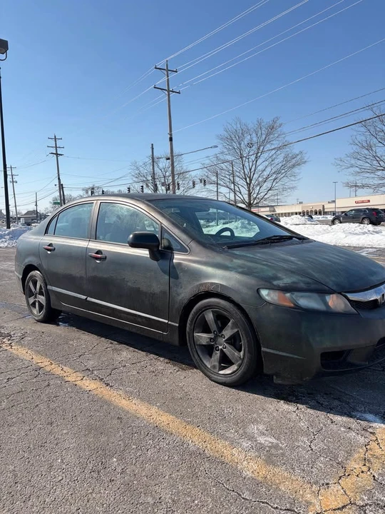 2011 Honda Civic 8th Gen - Image 3 of 8