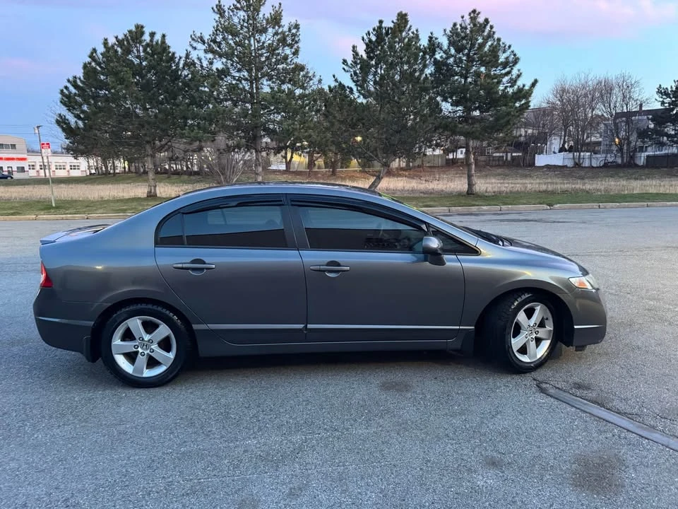 2011 Honda Civic 8th Gen - Image 2 of 18