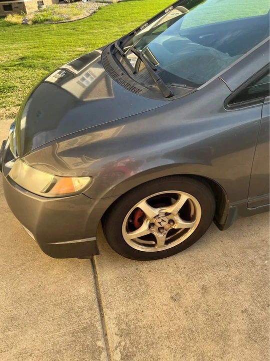 2011 Honda Civic 8th Gen - Image 3 of 7