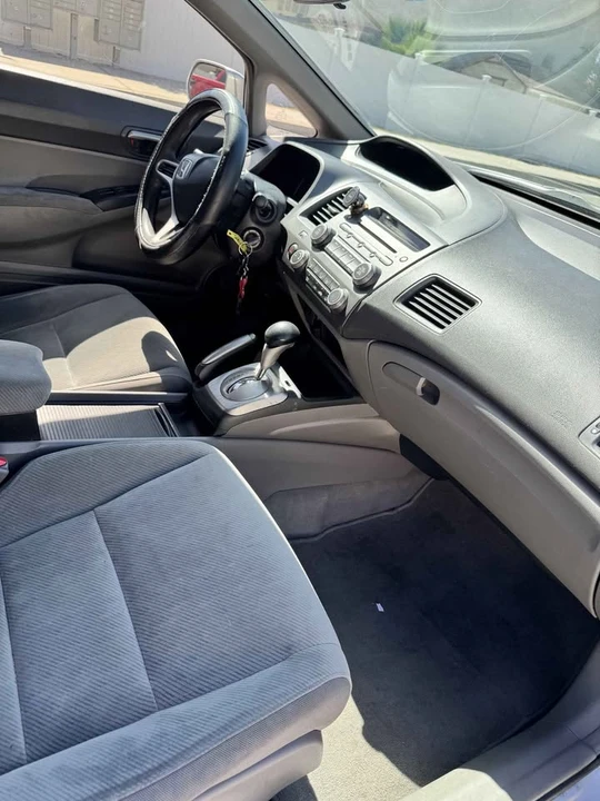 2011 Honda Civic 8th Gen - Image 4 of 11