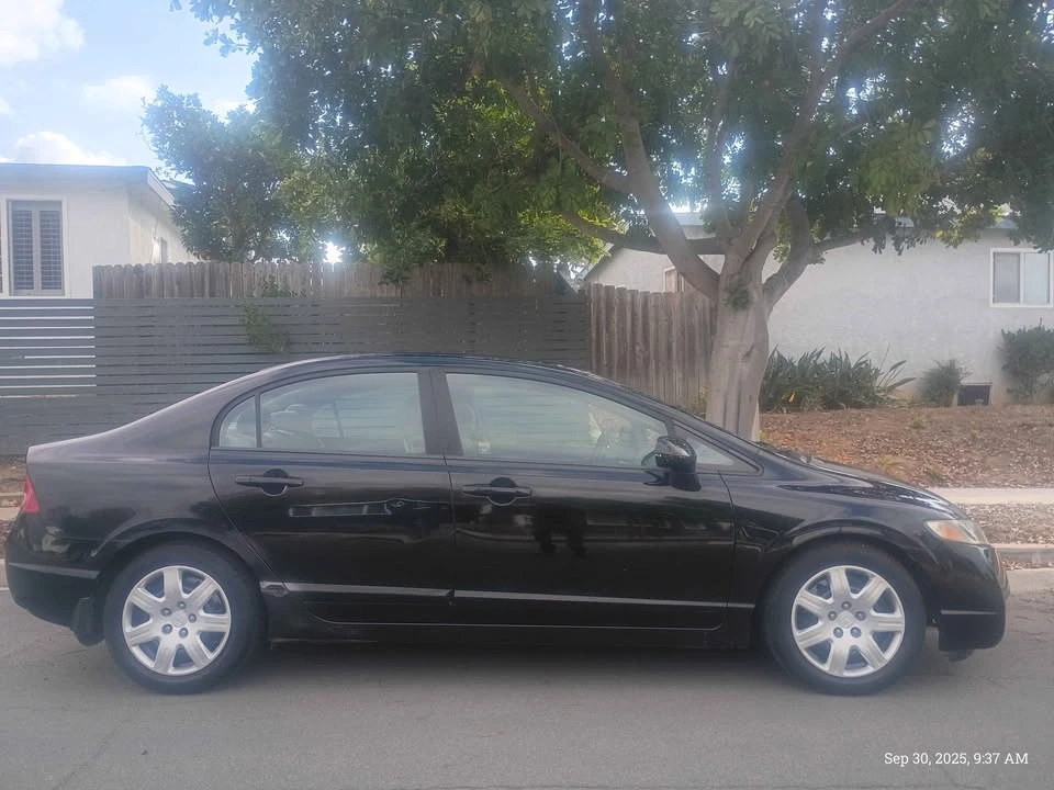 2011 Honda Civic 8th Gen - Image 5 of 9