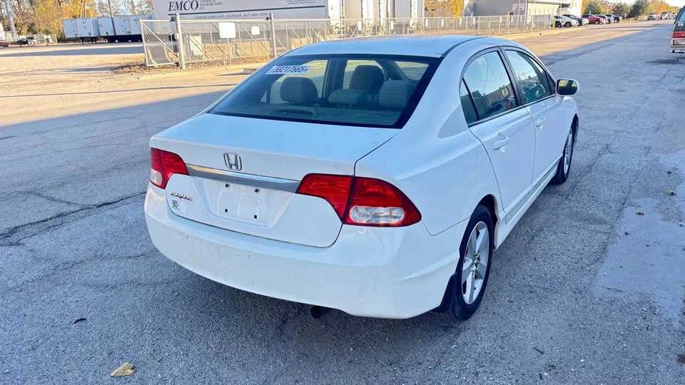 2011 Honda Civic 8th Gen - Image 3 of 13