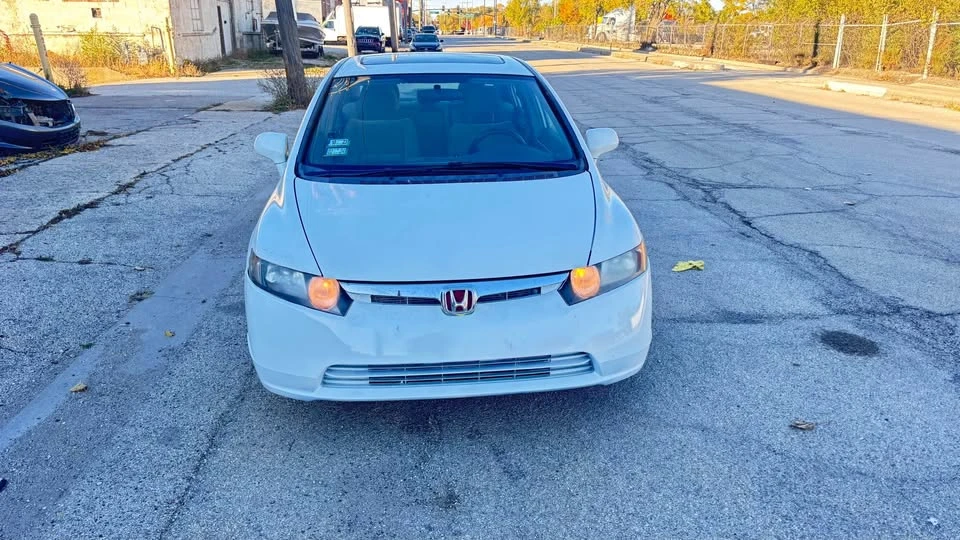 2011 Honda Civic 8th Gen - Image 2 of 13