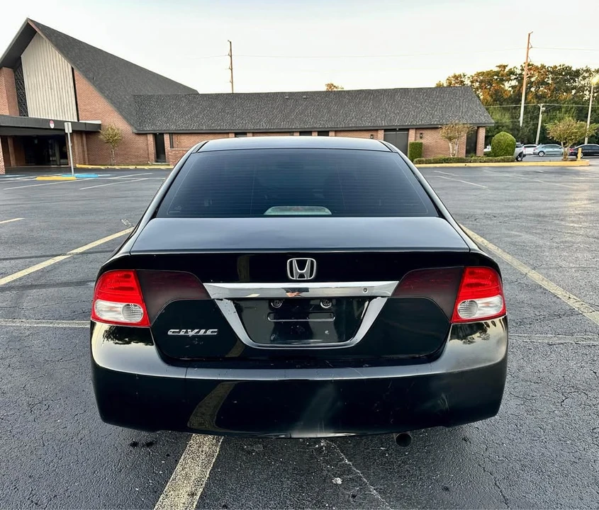 2011 Honda Civic 8th Gen - Image 9 of 11