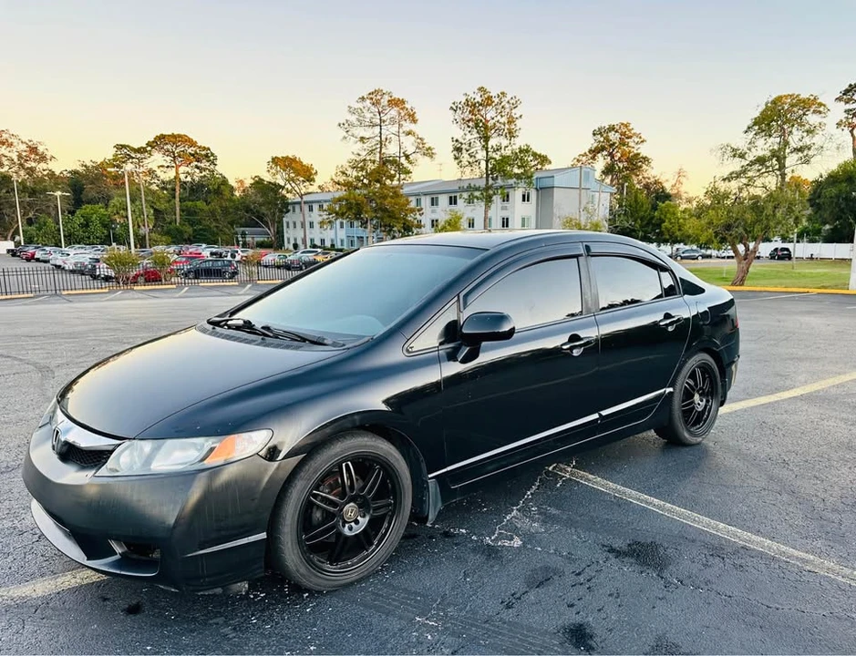 2011 Honda Civic 8th Gen - Image 4 of 10