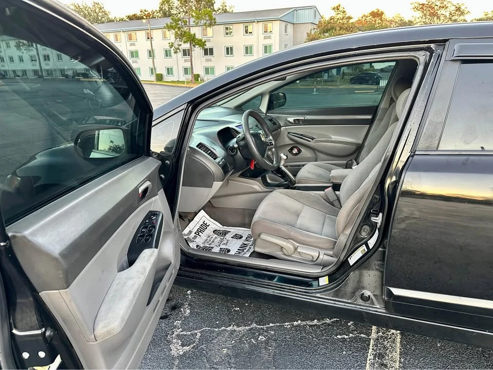 2011 Honda Civic 8th Gen - Image 3 of 10