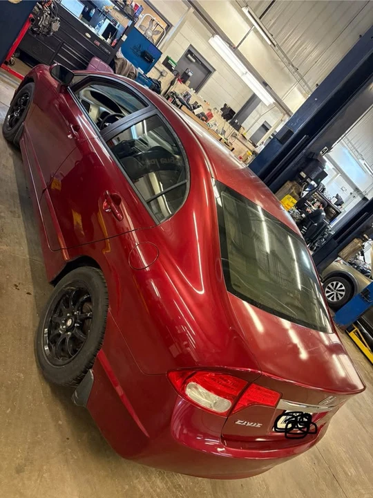 2011 Honda Civic 8th Gen - Image 2 of 18