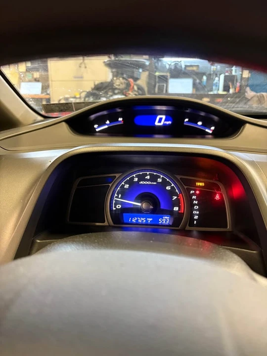2011 Honda Civic 8th Gen - Image 7 of 18