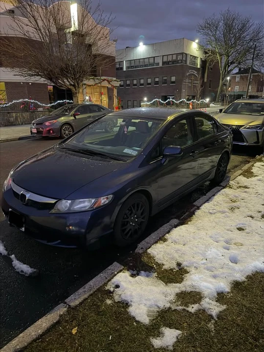 2011 Honda Civic 8th Gen - Image 2 of 15