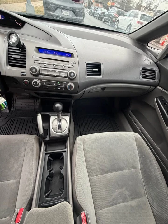 2011 Honda Civic 8th Gen - Image 6 of 15