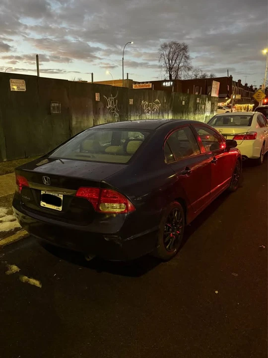 2011 Honda Civic 8th Gen - Image 3 of 15