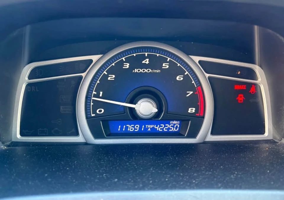 2011 Honda Civic 8th Gen - Image 7 of 8
