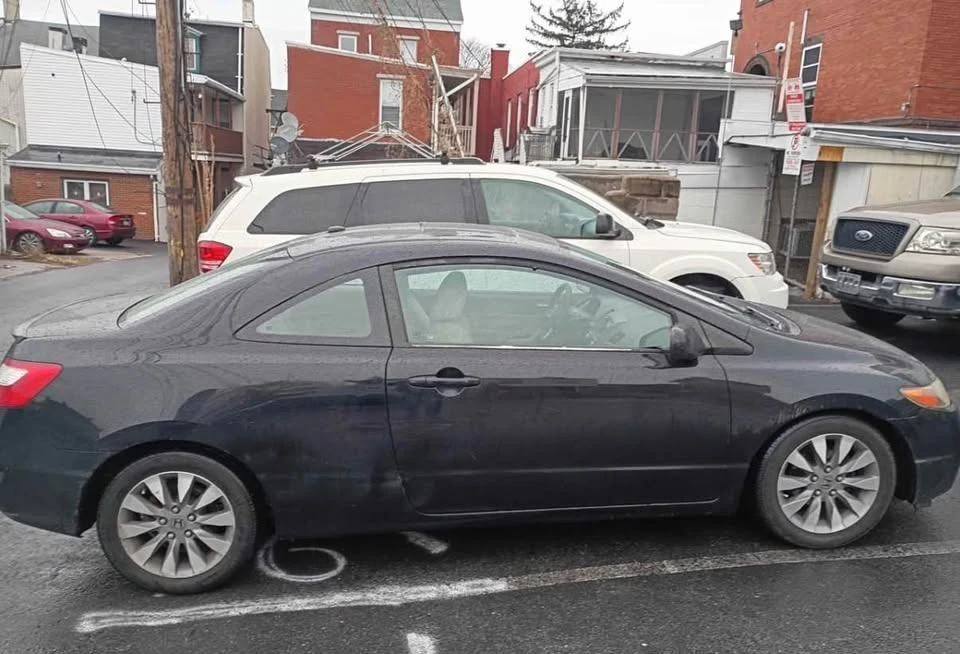 2011 Honda Civic 8th Gen - Image 4 of 8