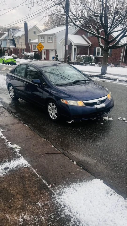 2011 Honda Civic 8th Gen - Image 3 of 9