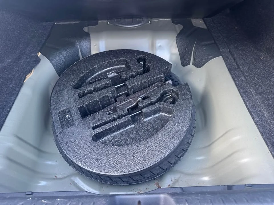 2011 Honda Civic 8th Gen - Image 11 of 12