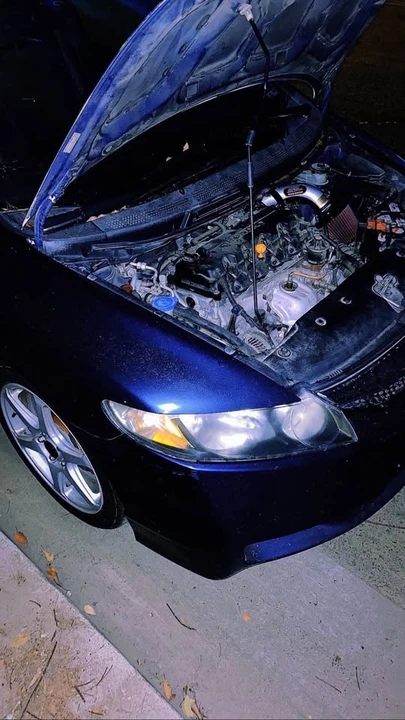 2011 Honda Civic 8th Gen - Image 5 of 15